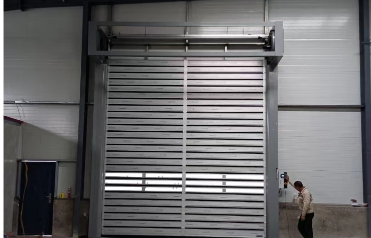 防风快速门的显著特点与优势